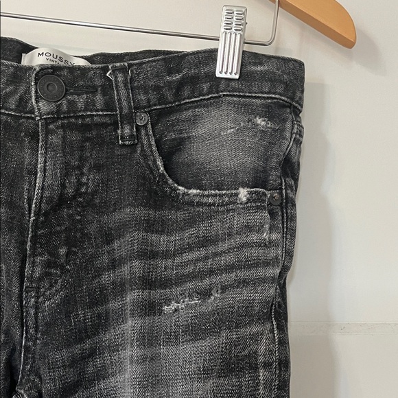 Moussy Dark Wash Boyfriend Jeans - Picture 9 of 10